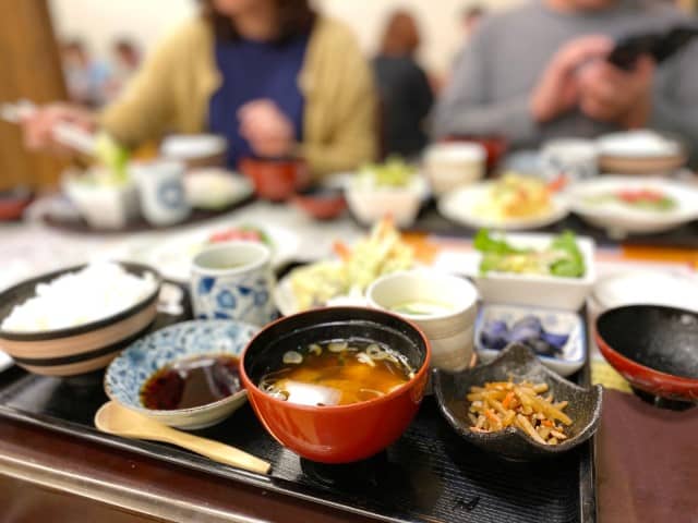 Le Washoku est avant tout un plat qui se partage, notamment dans les ryokans