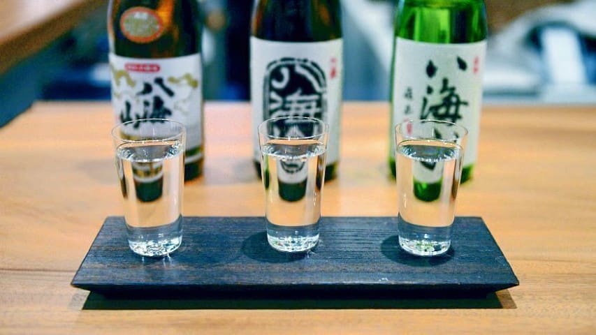 Plusieurs verres de saké